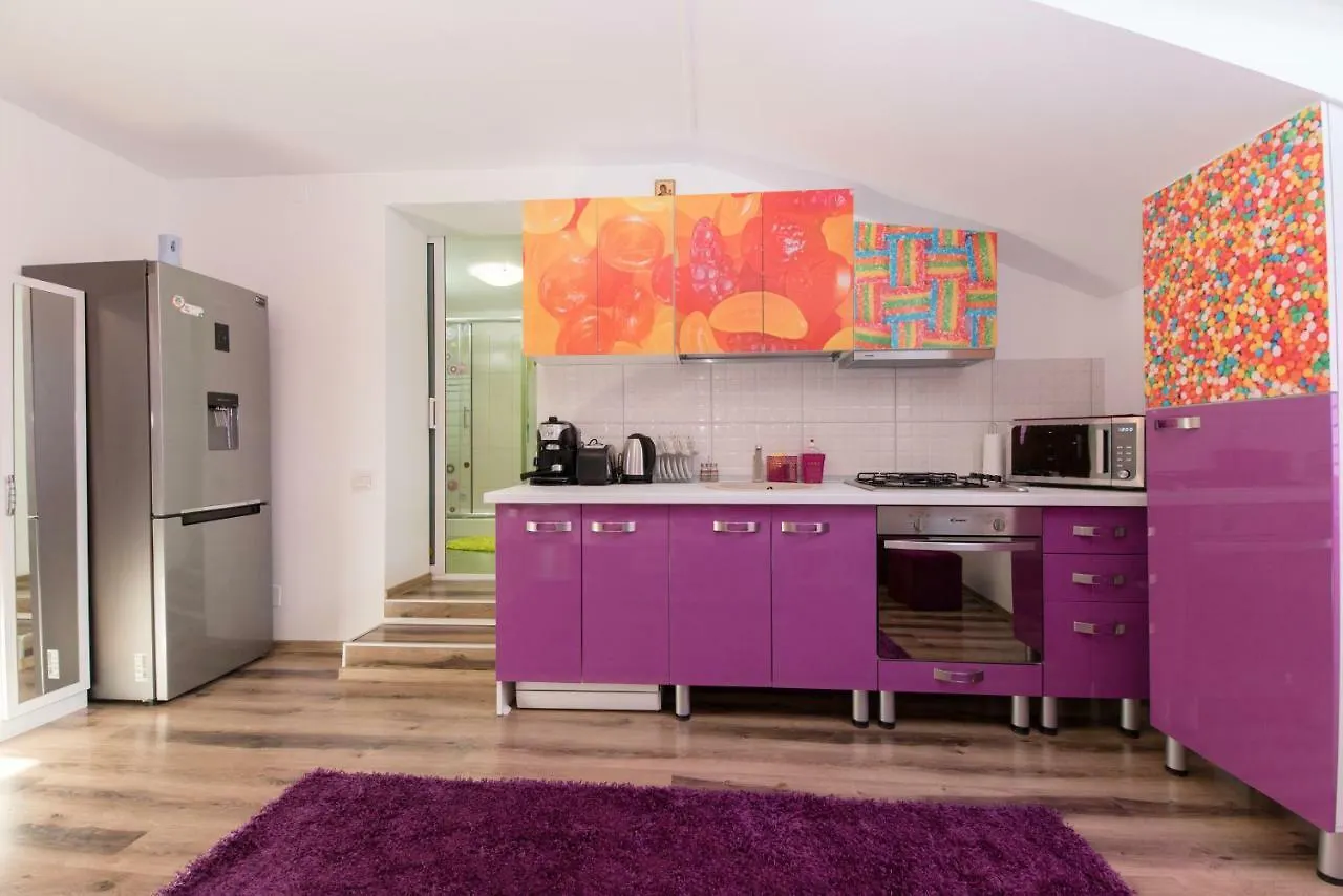 Queen Holiday Apartment Bucureşti 0*,